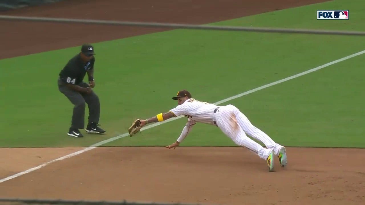 Manny Machado makes a DIVING CATCH to help the Padres seal a 2-0 victory over the Rays