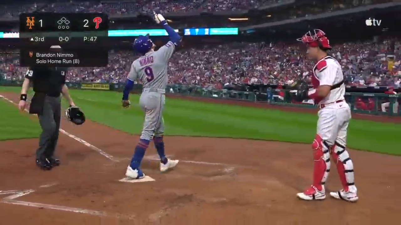 Brandon Nimmo launches a solo shot to right-center to get the Mets on the board vs. Phillies