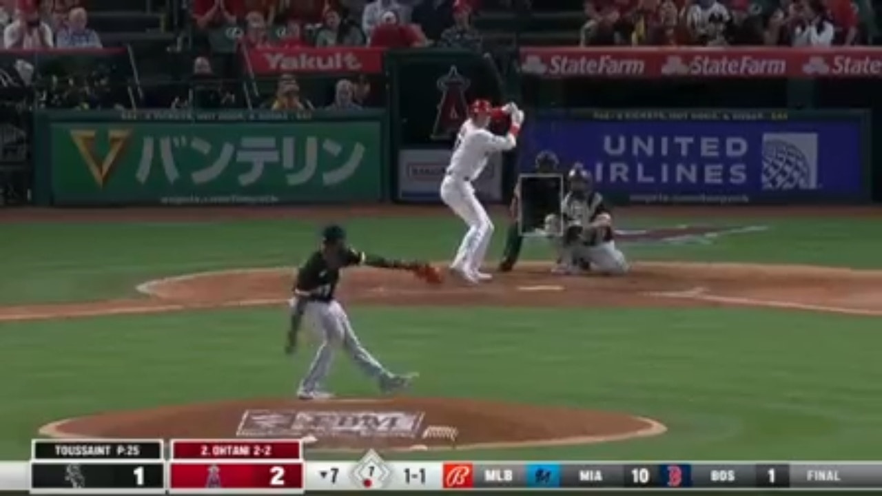 Shohei Ohtani cranks his SECOND home run of the night to expand the Angels' lead over the White Sox