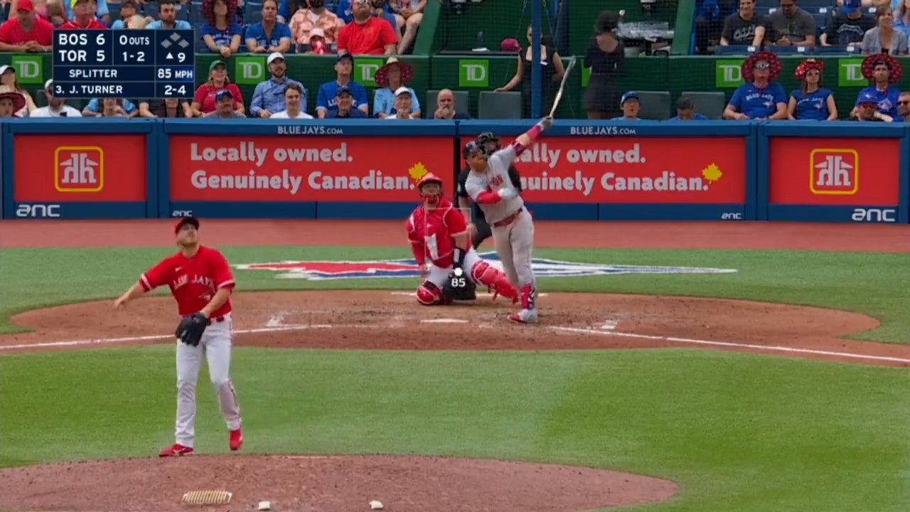 Justin Turner blasts a solo homer as Red Sox tie the game against the Blue Jays