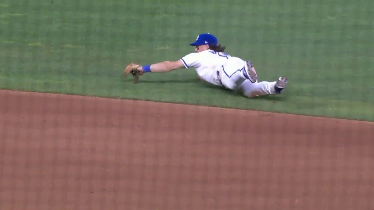 Royals' Bobby Witt Jr. makes a ridiculous diving grab and throws Dodgers' Freddie Freeman out at first