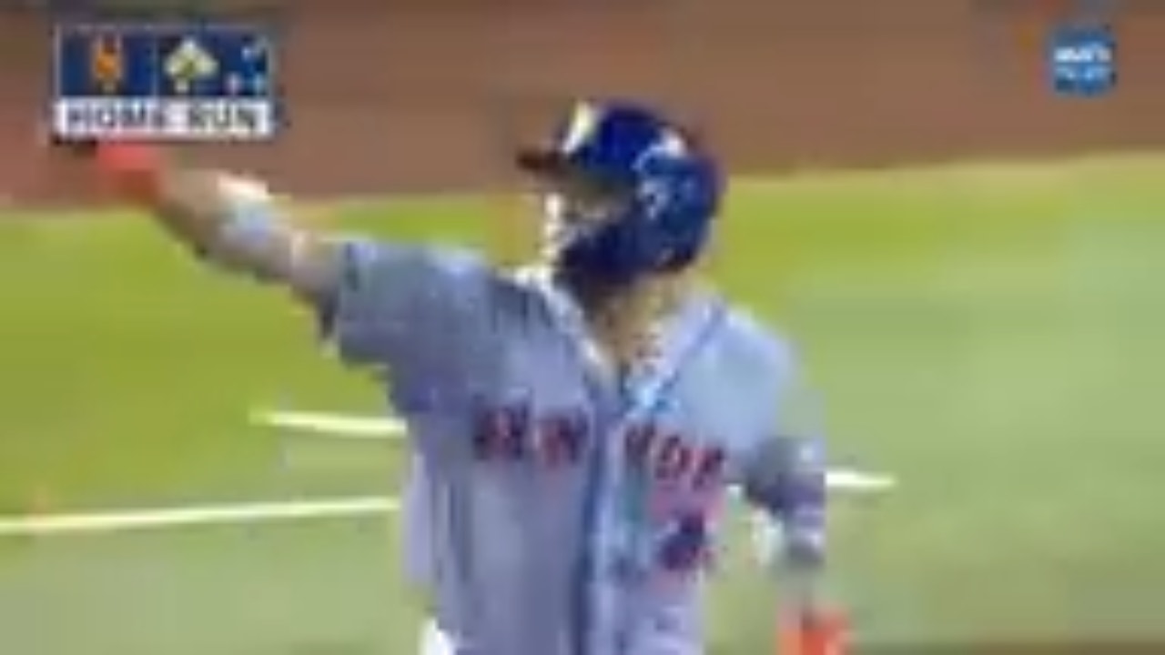 Francisco Alvarez cranks a two-run home run to give the Mets the lead over the Diamondbacks