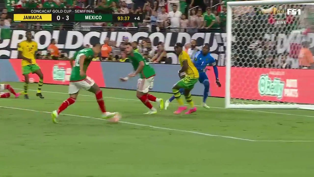 Roberto Alvarado scores a BEAUTIFUL goal to put a bow on Mexico's win over Jamaica to advance to the Gold Cup Final