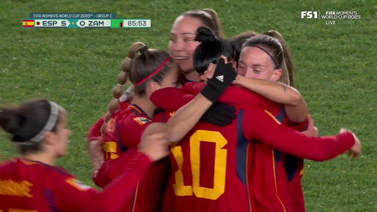 Alba Maria Redondo Ferrer scores her second goal of the match to give Spain  a 5-0 lead