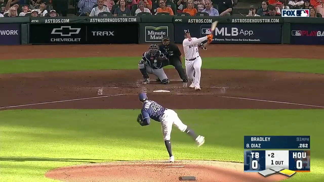 Yainer Díaz crushes a two-run home run to center field to give the Astros the early lead against the Rays