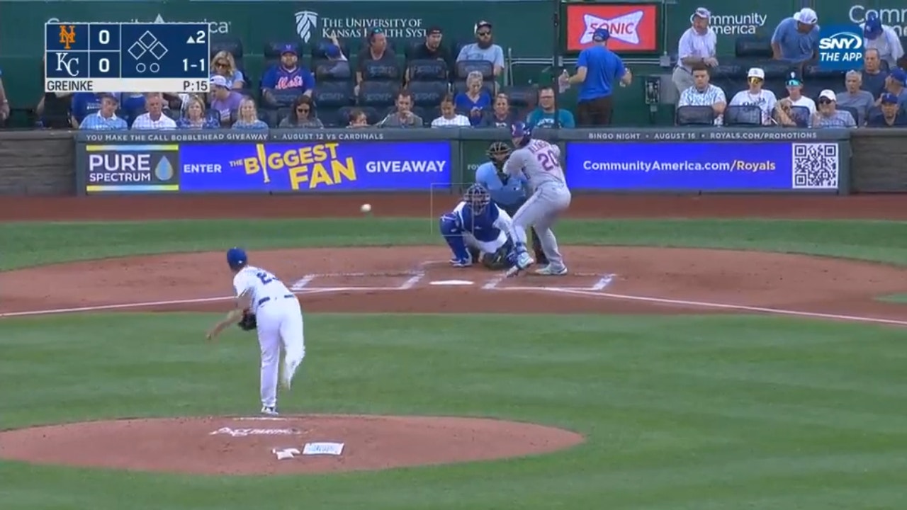 Pete Alonso muscles his 31st home run of the season to get the Mets started vs. Royals