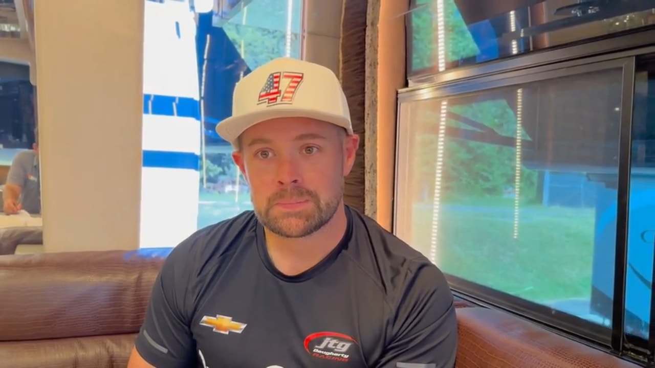 'It was a proud dad moment' — Ricky Stenhouse Jr. describes showing his Daytona 500 ring to Tony Stewart