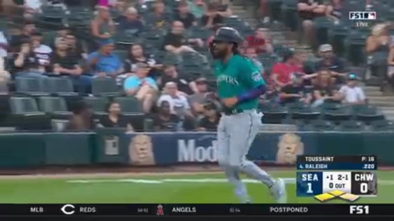 Mariners put up five first-inning runs vs. the White Sox led by Cal Raleigh’s two-run double and Josh Rojas’ RBI-single