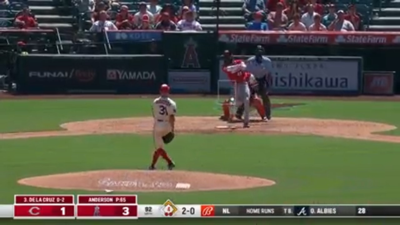 Elly De La Cruz crushes a three-run home run to give the Reds a lead over the Angels