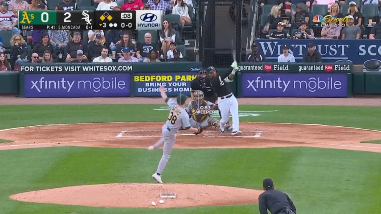 Yoán Moncada smacks a three-run homer to extend the White Sox's lead over the Athletics