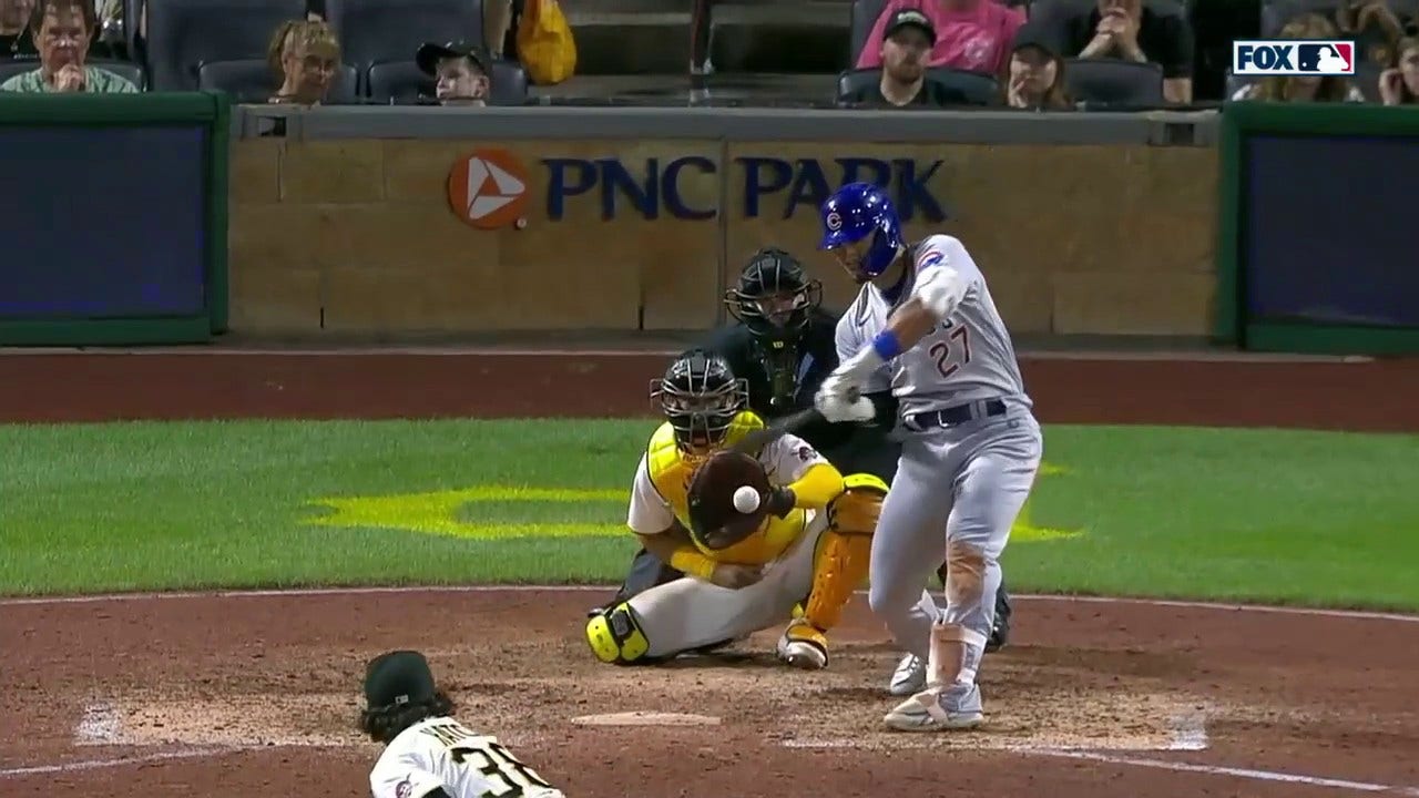 Seiya Suzuki hits a two-run double to extend the Cubs' lead over the Pirates, 10-6