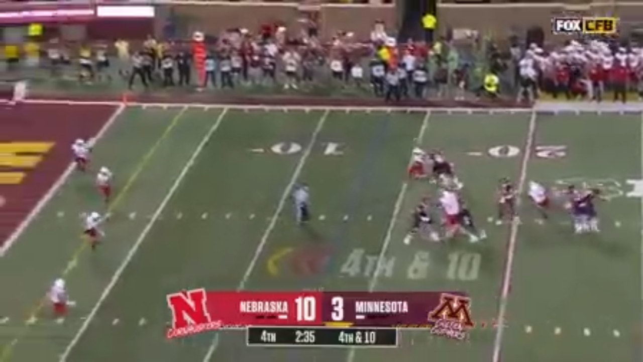 Minnesota's Athan Kaliakmanis connects with Daniel Jackson for a 13-yard touchdown to tie the game against Nebraska