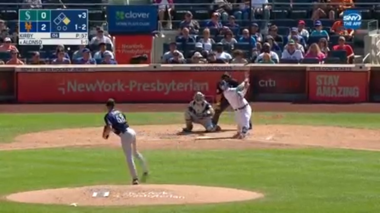Pete Alonso CRUSHES a two-run homer extending the Mets' lead against the Mariners