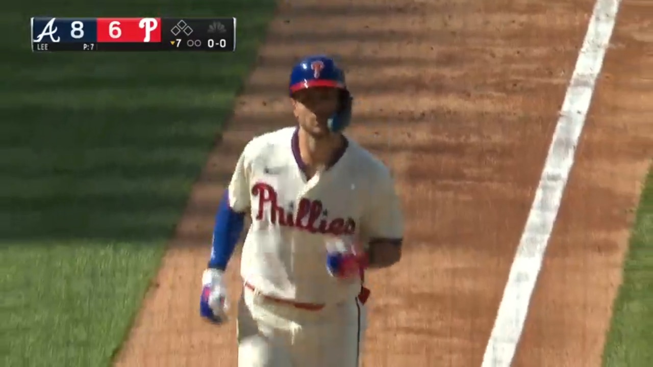 Trea Turner crushes his 25th home run of the season, helping the Phillies trim into the Braves' lead