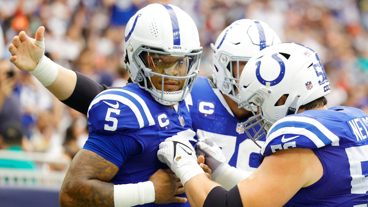 Richardson scores twice before leaving with concussion as Colts beat Texans  31-20