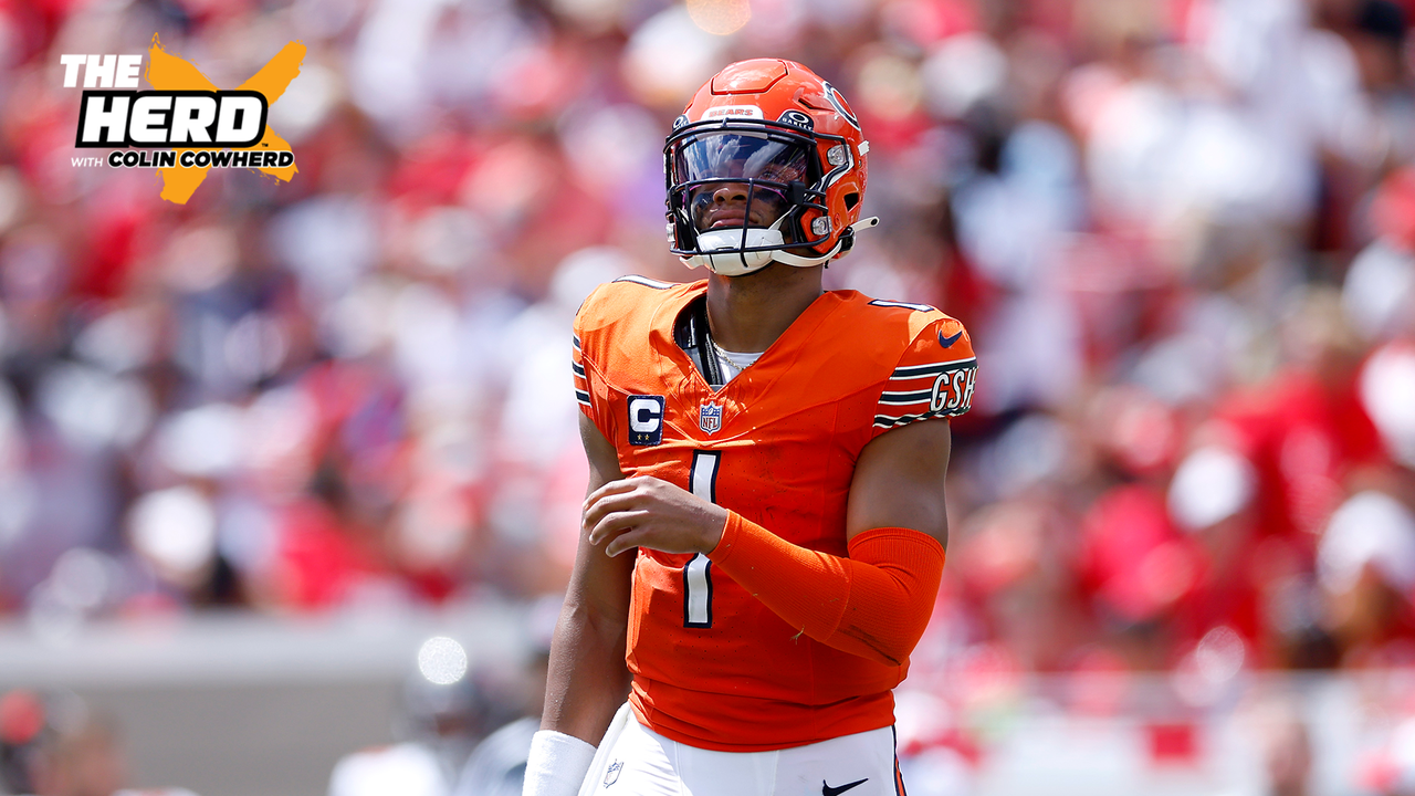 What’s gone wrong for Justin Fields this season? | THE HERD