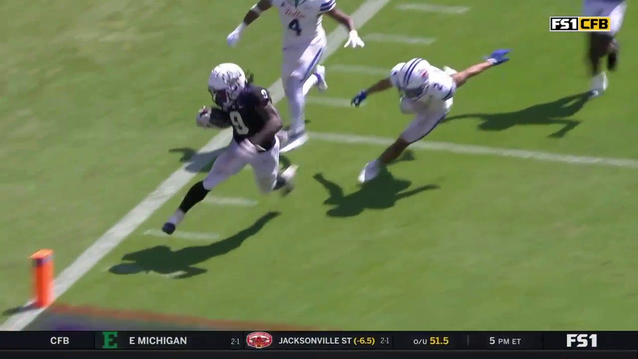 Emani Bailey rushes for a 24-yard touchdown to extend TCU's lead over SMU