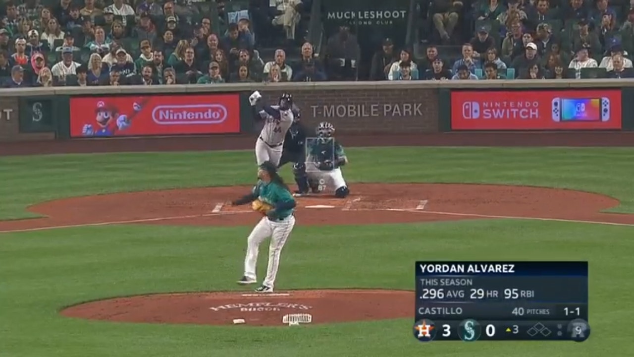 Highlight] Yordan Alvarez extends the Astros lead over the Mariners with a  solo home run. : r/baseball
