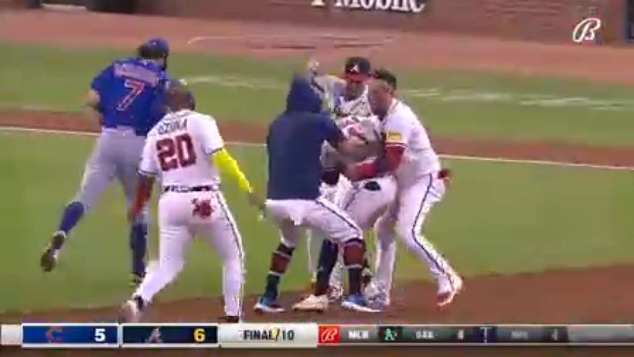 Ozzie Albies' walk-off single, 09/27/2023