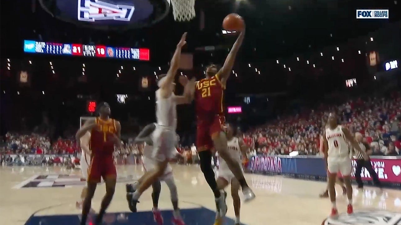 Reese Dixon-Waters shows off his athleticism, throws down MONSTER poster dunk