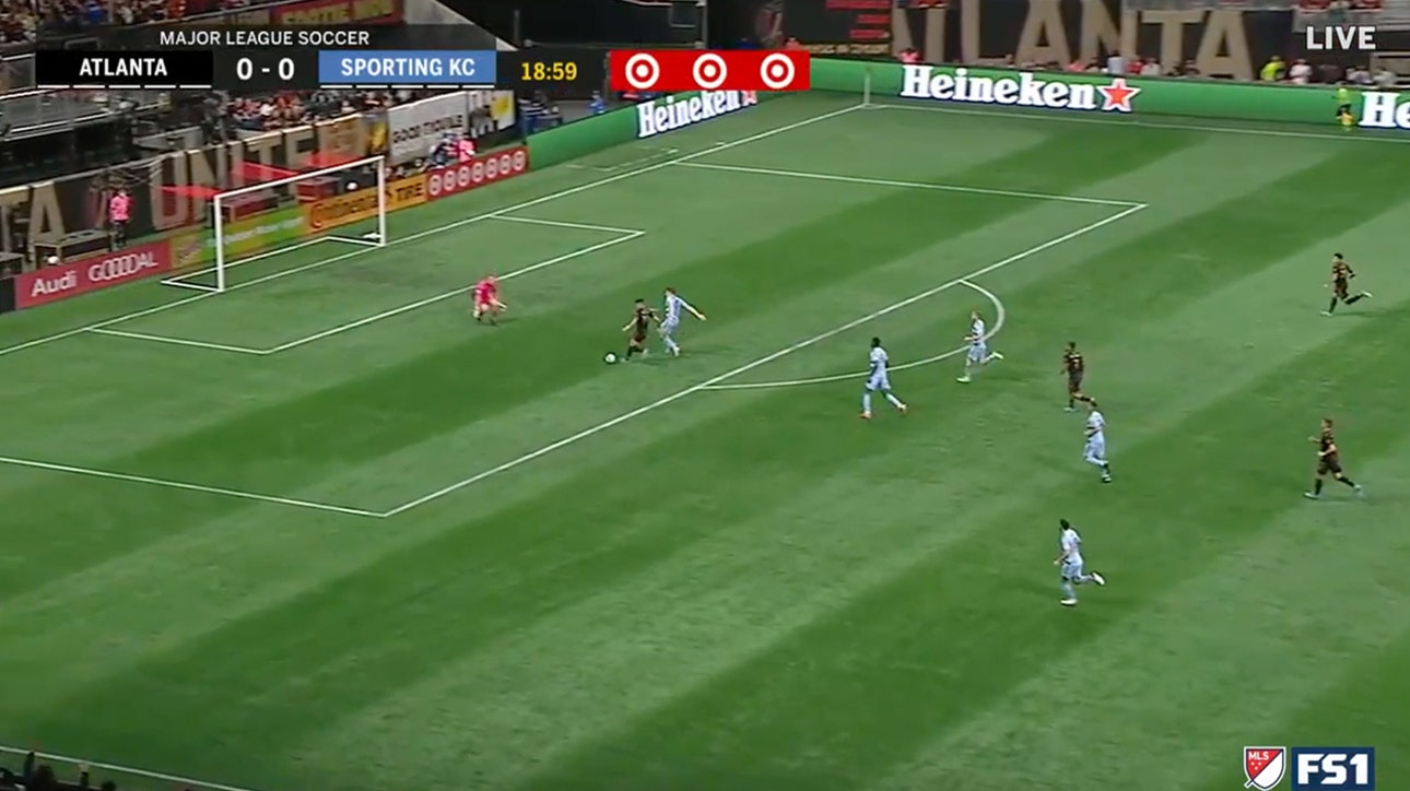 Luiz Araujo scores off a Josef Martinez assist to give Atlanta United FC a 1-0 lead