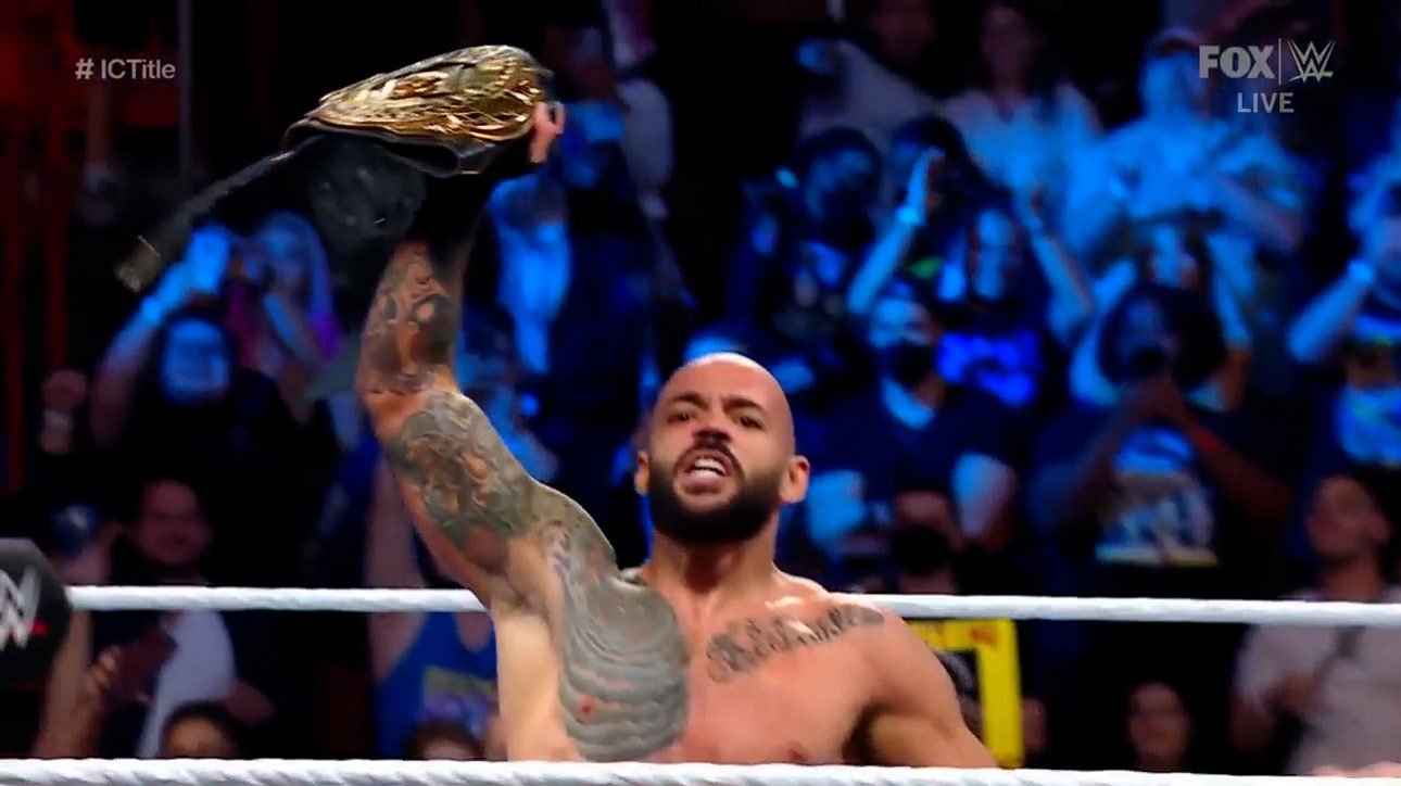 Ricochet wins the Intercontinental Title from Sami Zayn on Friday Night SmackDown