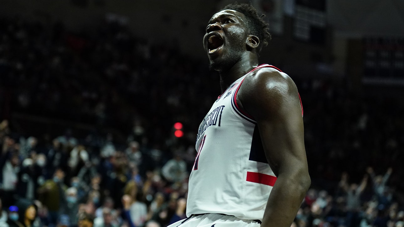 Adama Sanogo scores 26 points as No. 18 UConn hold off DePaul, 75-68