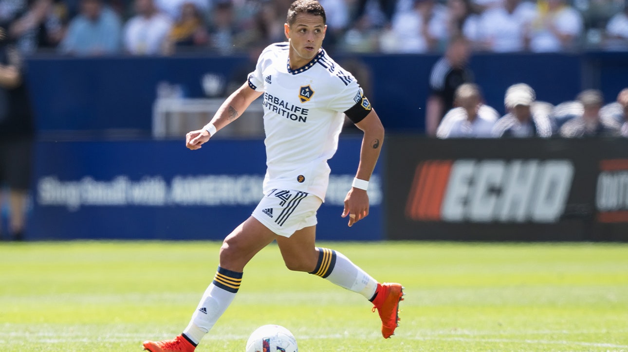 Chicharito scores off Samuel Grandsir's beautiful cross to give L.A. Galaxy lead against LAFC, 1-0