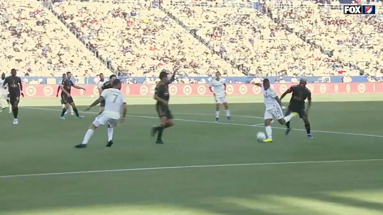 Coulibaly Sega extends the LA Galaxy's lead against Los Angeles FC, 2-0