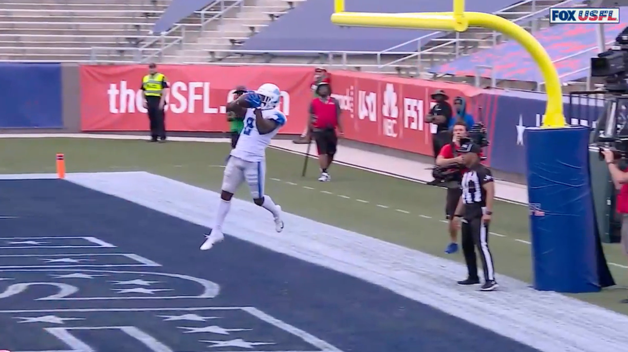 Kyle Sloter finds Johnnie Dixon for a 10-yard touchdown to bring Breakers to a tie