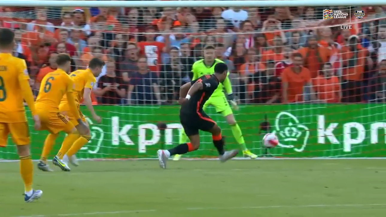 Netherlands score back-to-back goals to take a 2-0 lead over Wales