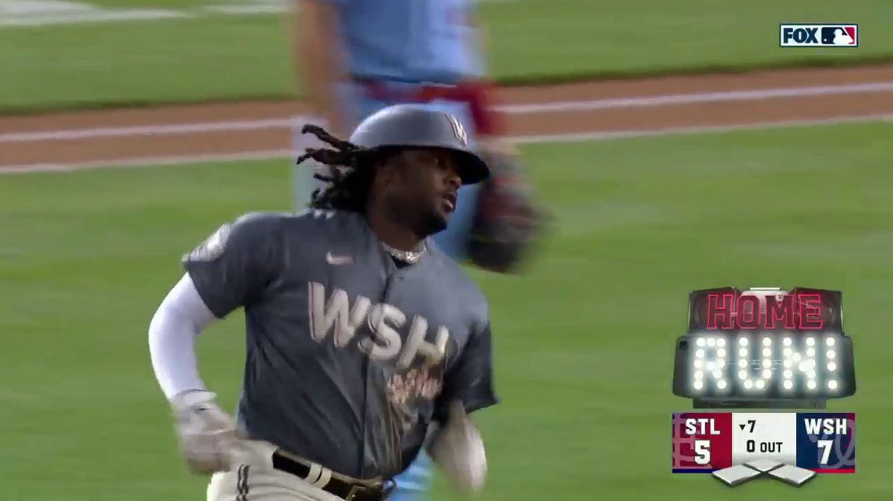 Josh Bell's three-run home run gives the Nationals a 7-5 lead over the Cardinals