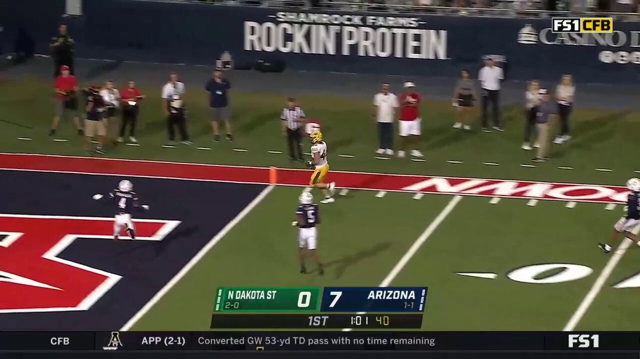 NDSU Cam Miller finds Hunter Luepke down the sideline for the 31-yard touchdown