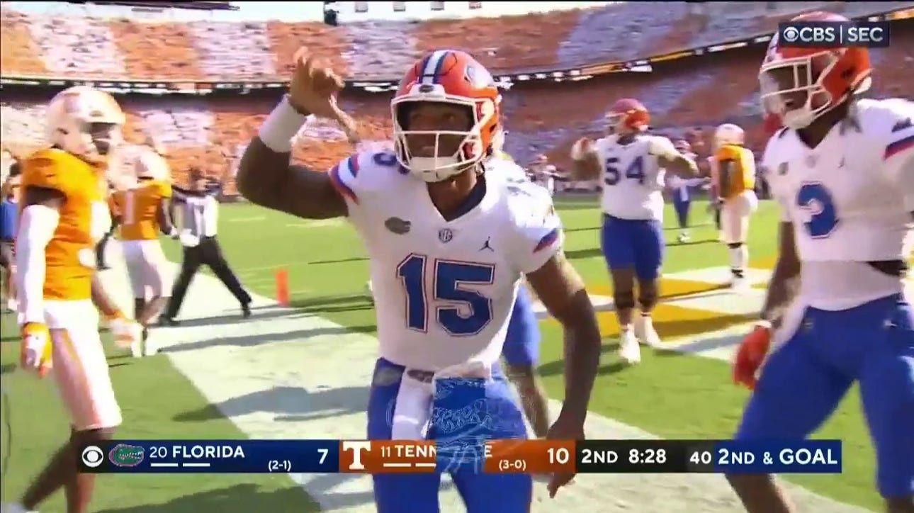 Florida's Anthony Richardson rushes for a six-yard touchdown