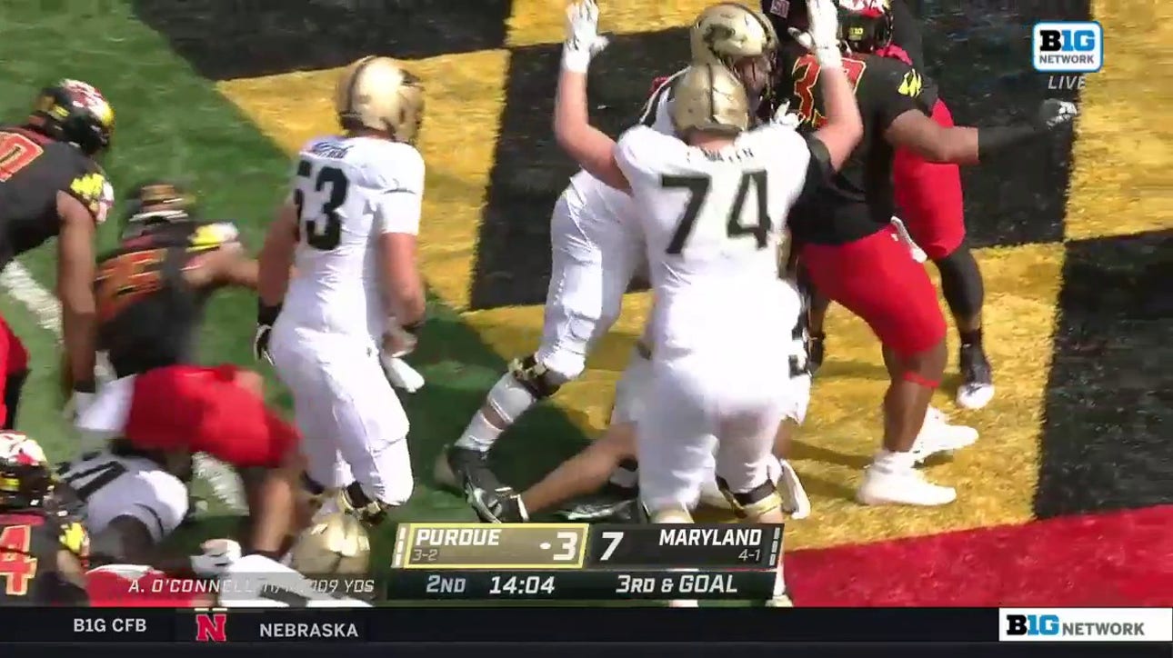 Purdue's Dylan Downing punches it in the endzone from one yard out, bringing Purdue ahead of Maryland 10-7