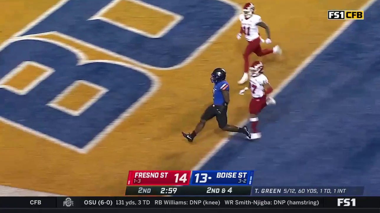 Broncos' Ashton Jeanty breaks a 13-yard rushing touchdown to take the lead 20-14 over the Bulldogs