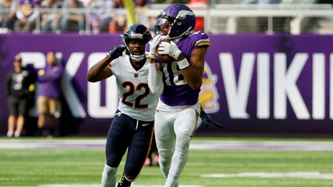 Minnesota rallies at the end of the fourth to defeat Chicago 29-22