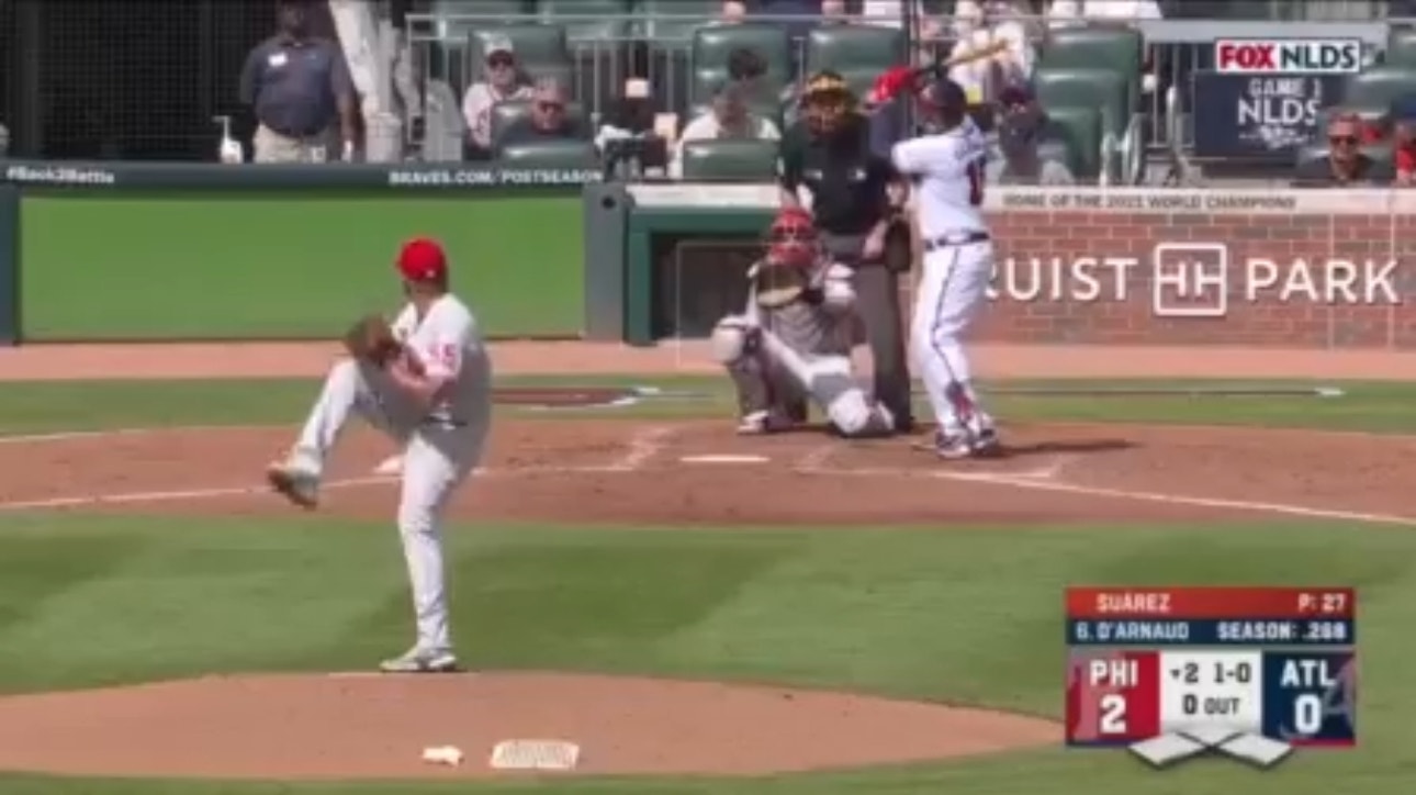 Braves' Travis d'Arnaud cranks a solo home run against the Phillies