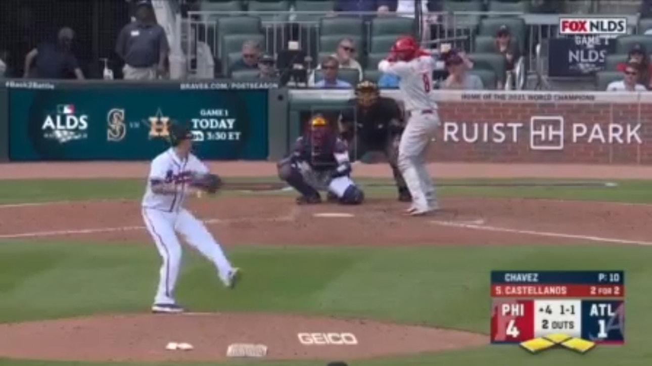 Nick Castellanos' two-run single gives the Phillies a commanding 6-1 lead against the Braves