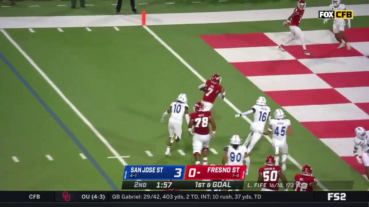 Fresno State's Jordan Mims gets the Bulldogs on the board with the six-yard rushing touchdown