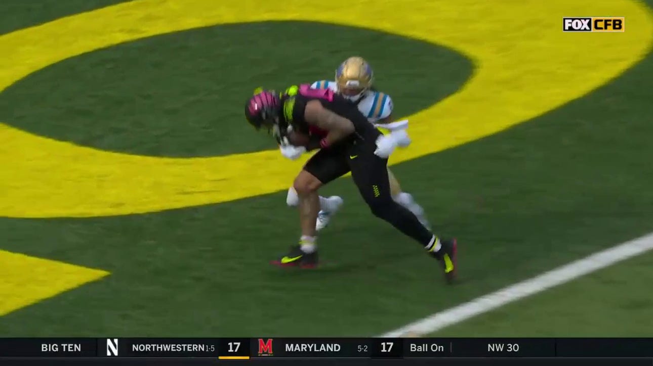 Bo Nix easily finds Cam McCormick for a 17-yard TD to extend Oregon's lead