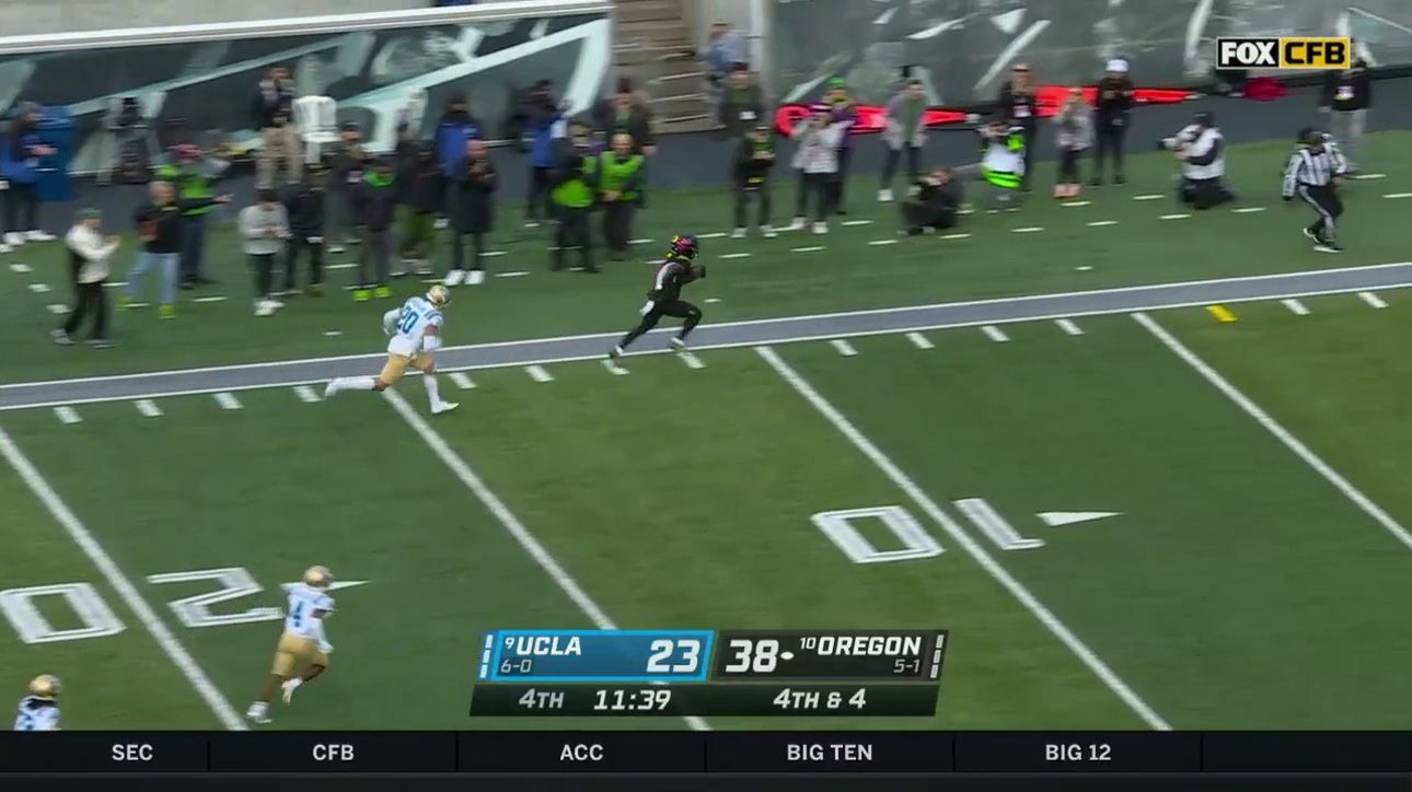 Bo Nix finds Bucky Irving for a 33-yard touchdown to extend Oregon's lead over UCLA