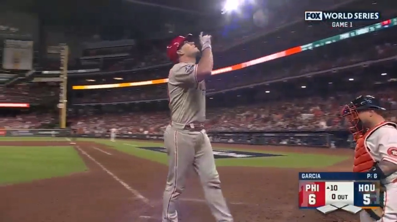 Phillies' Nick Castellanos makes game-saving catch followed by J.T. Realmuto's go-ahead home run