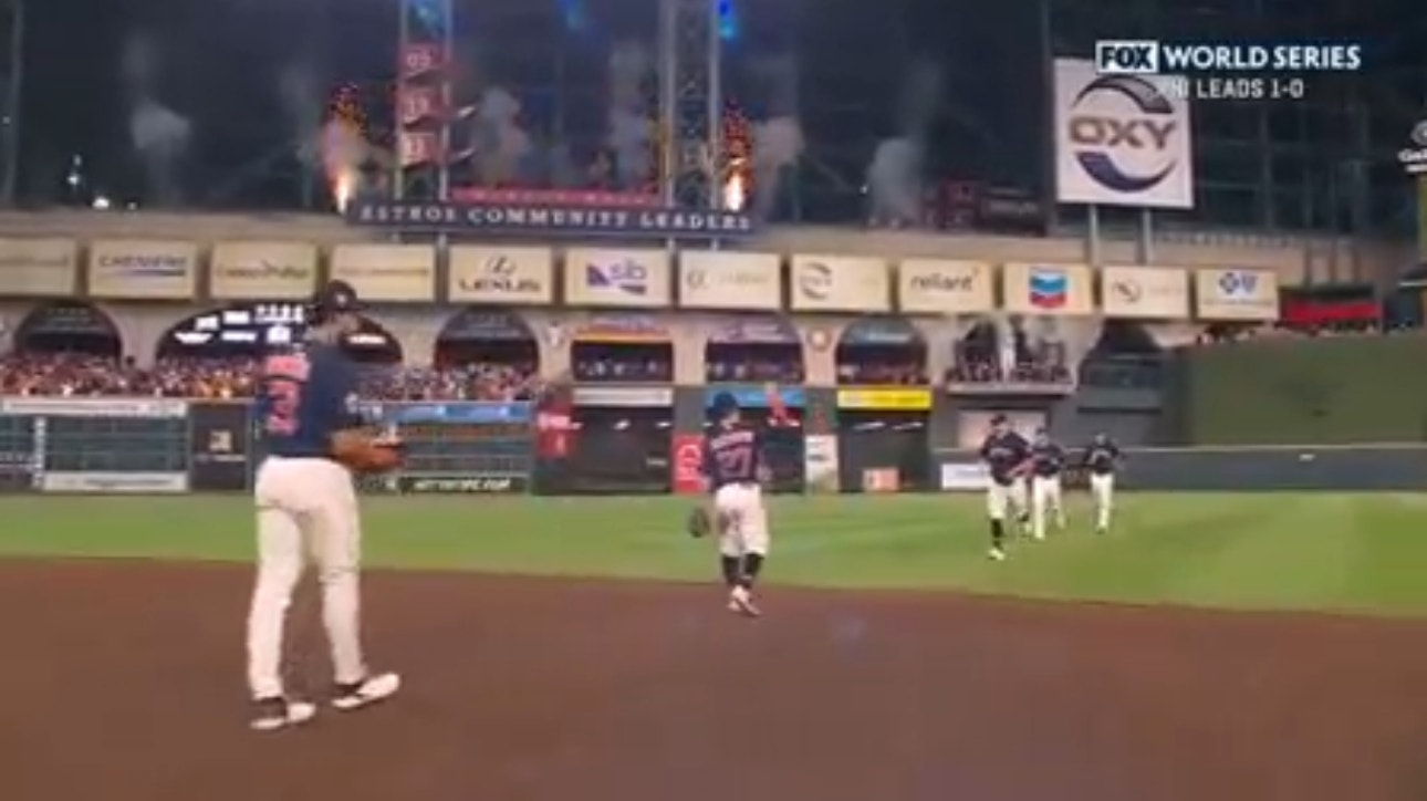 Astros' Ryan Pressly closes out Game 2 of the World Series to secure a 5-2 win against the Phillies