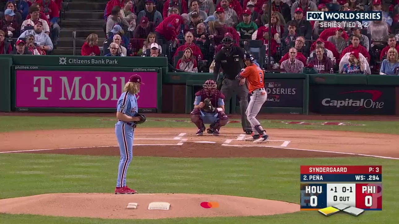 Astros' Jeremy Peña smashes an RBI single up the middle to get Houston on the board