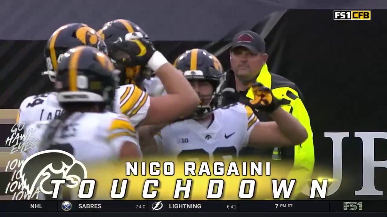 Spencer Petras finds Nico Ragaini for a 29-yard touchdown extending the Iowa lead to 14-0