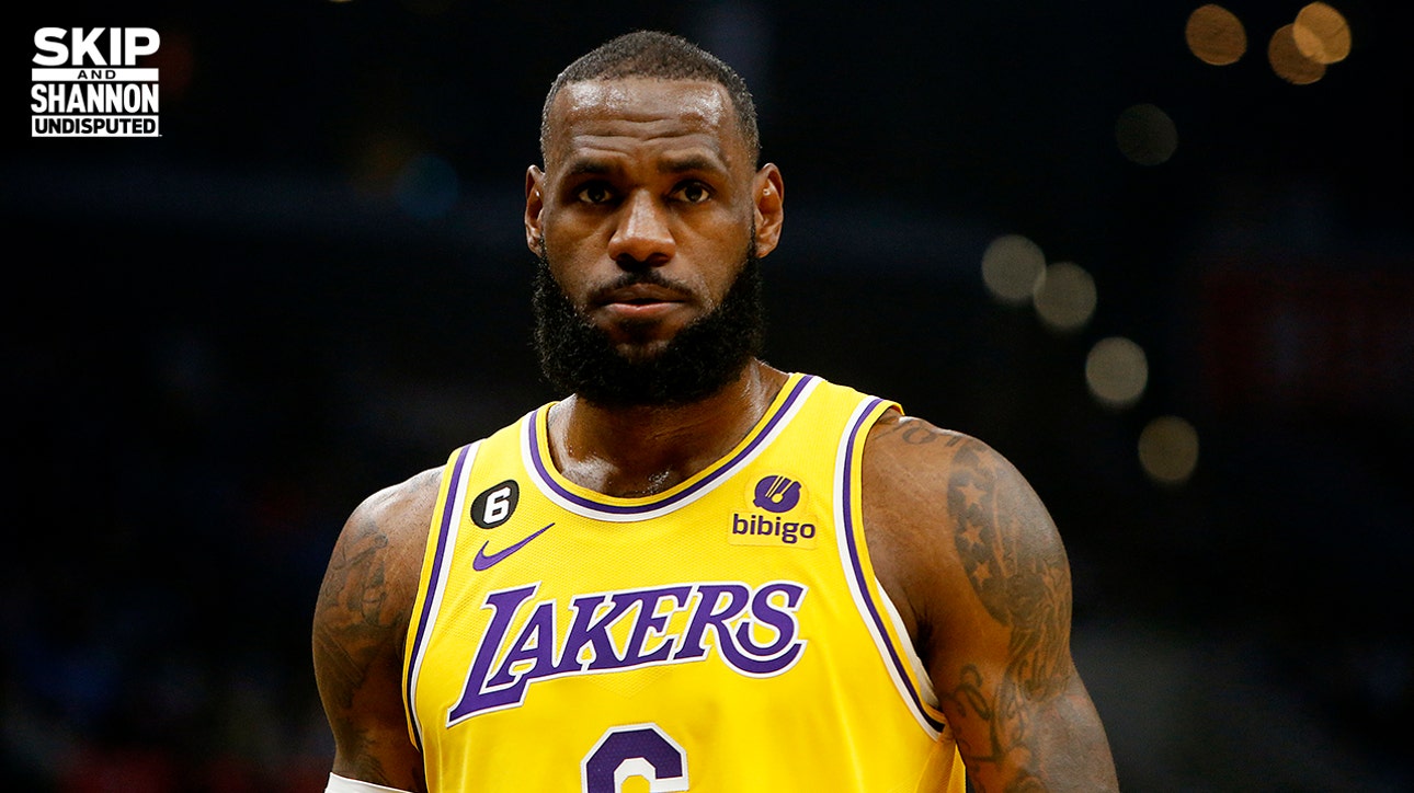 LeBron exits Lakers loss to Clippers early with leg soreness injury | UNDISPUTED