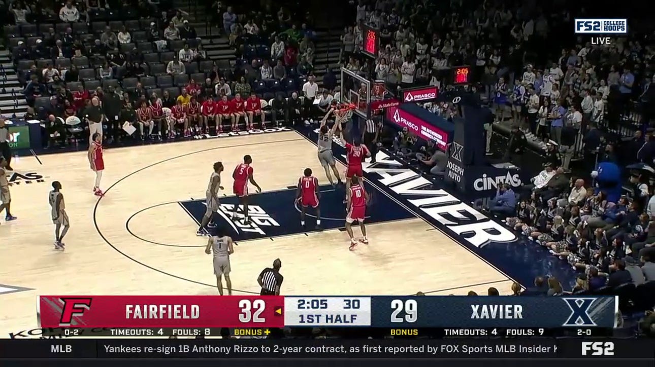 Xavier's Zach Freemantle grabs his own miss and throws down a dunk