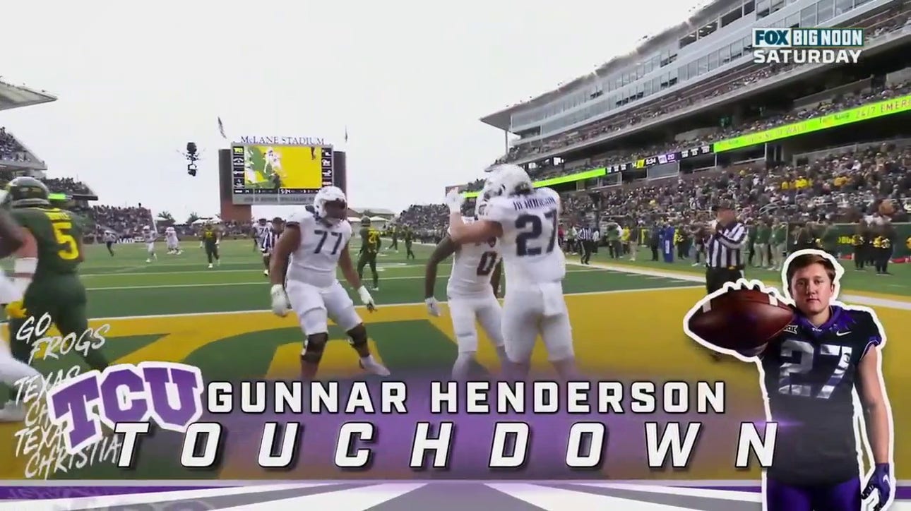 Max Duggan finds Gunnar Henderson for a 26-yard touchdown to take a 20-14 lead against Baylor