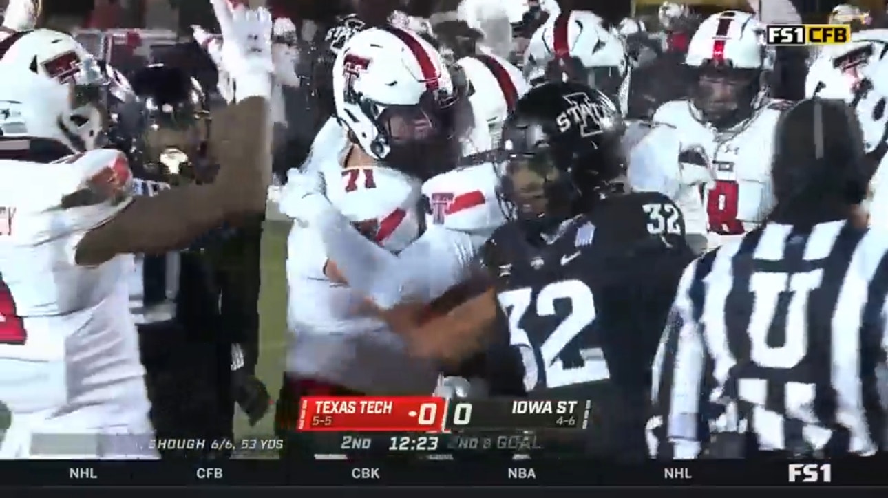 Donovan Smith takes it in to give Texas Tech the early lead